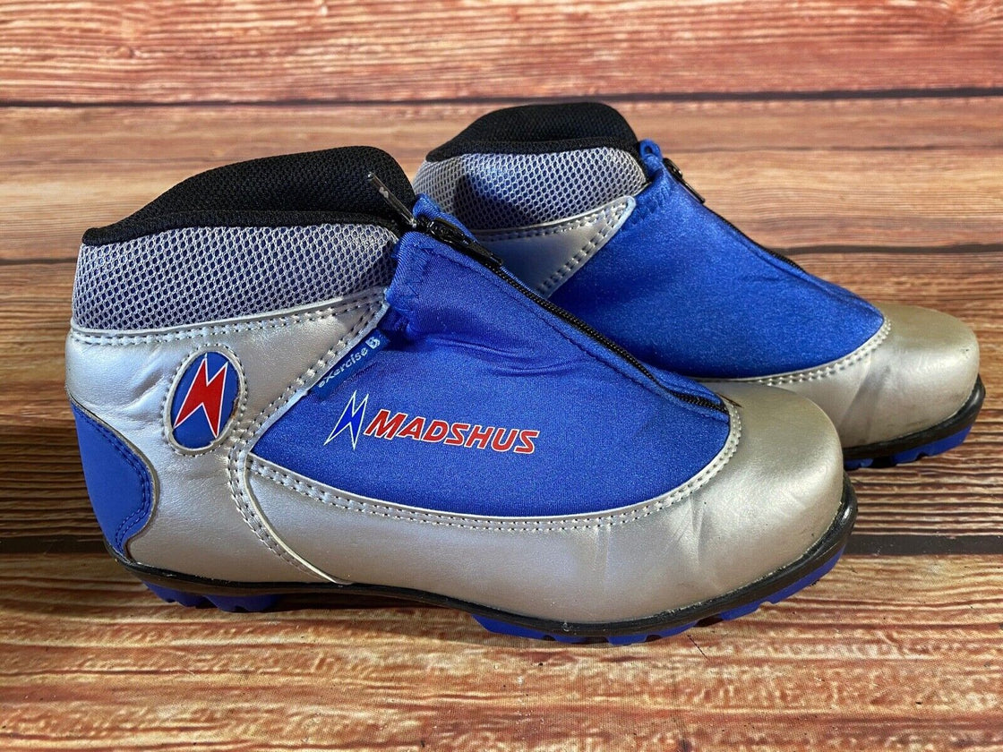 Madshus Nordic Cross Country Ski Boots Size EU38 US6 for NNN 2528