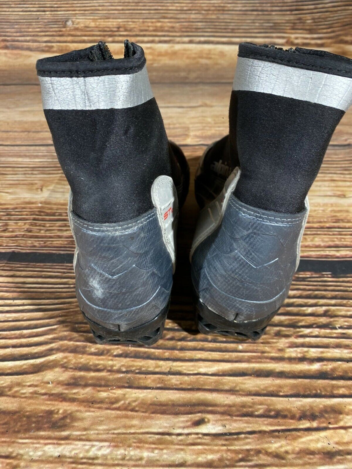 Alpina ST10 Nordic Cross Country Ski Boots Size EU39 US7 NNN 2996