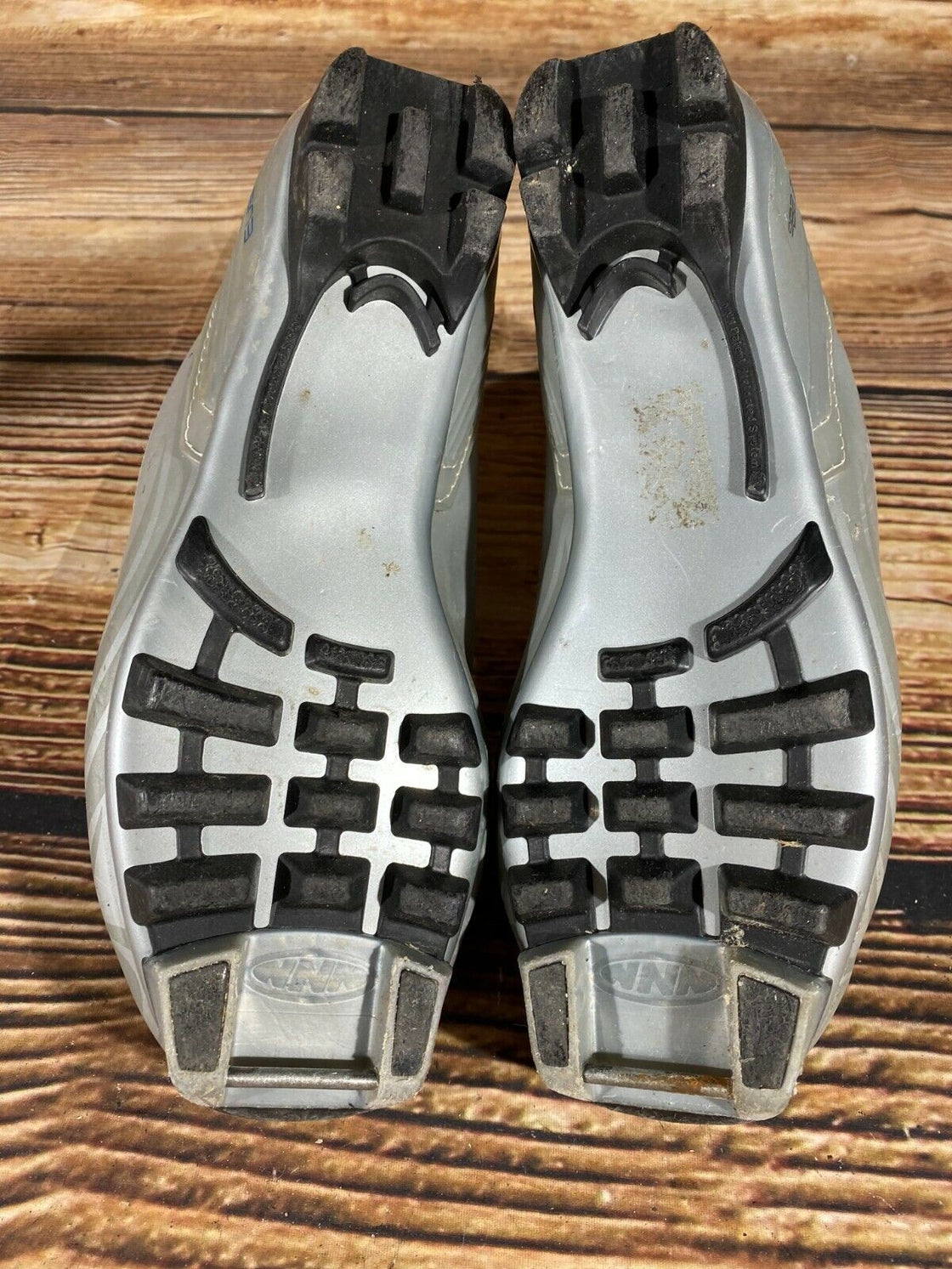 Alpina EVE28G Classic Nordic Cross Country Ski Boots Size EU38 US6 NNN 626