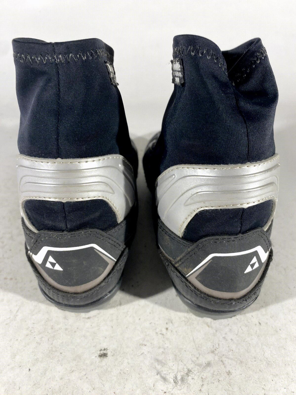 Fischer XC Touring Nordic Cross Country Ski Boots Size EU39 US7 NNN 2449