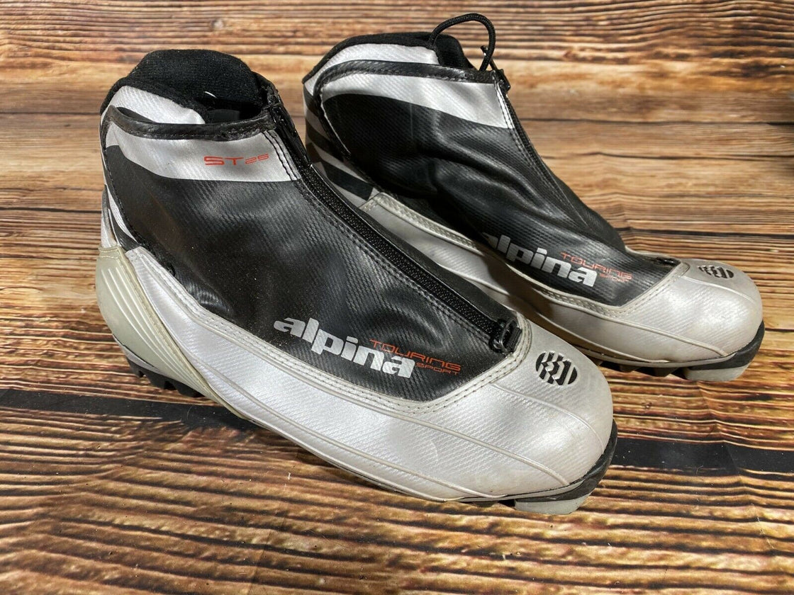 Alpina ST25 Cross Country Ski Boots Classic Size EU40 US8 NNN Rottefella 1055