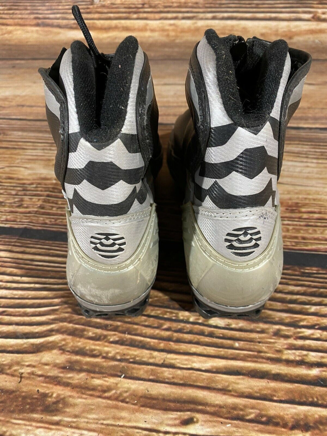 Alpina ST25 Cross Country Ski Boots Classic Size EU40 US8 NNN Rottefella 1055