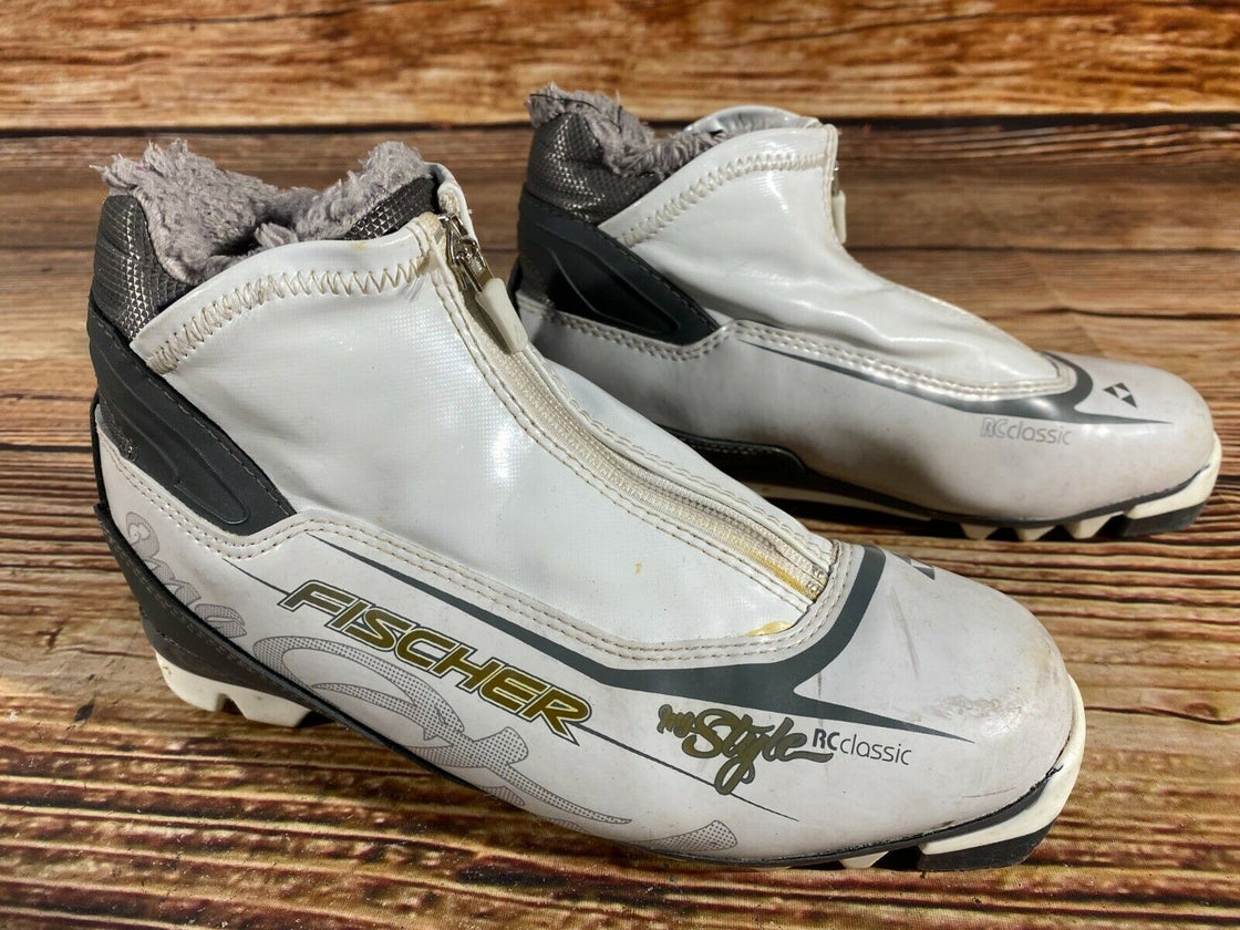 Fischer RC Classic Nordic Cross Country Ski Boots Size EU38 US6 NNN 1554