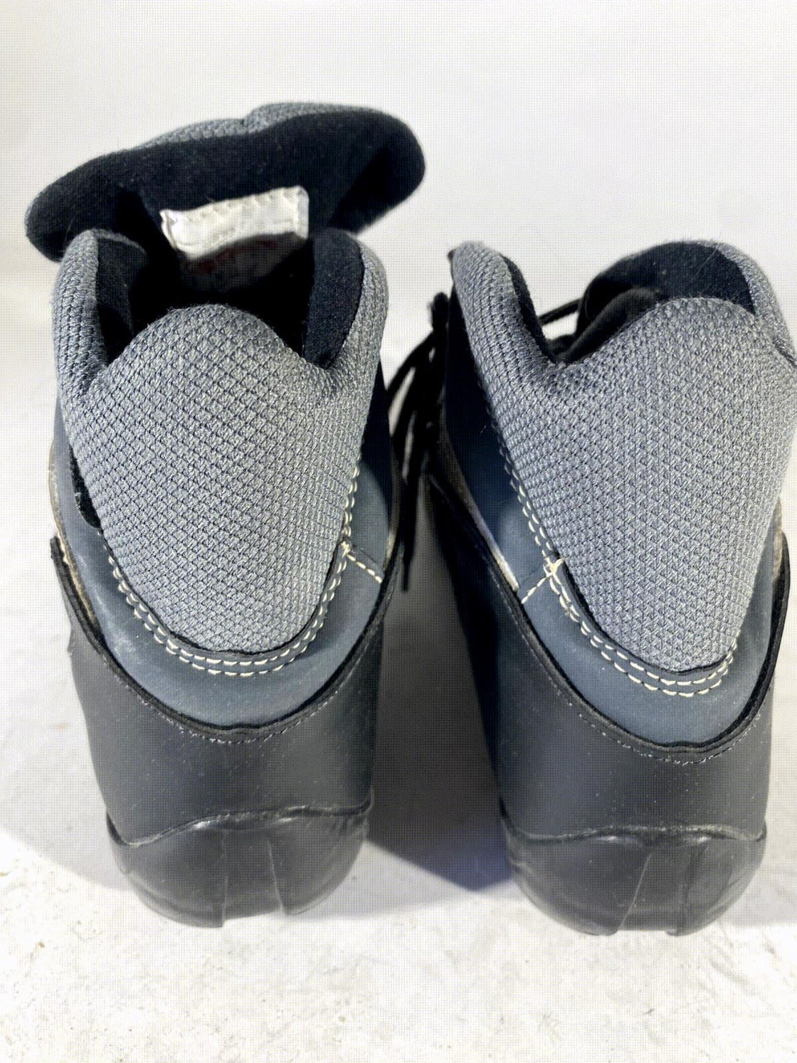 SALOMON Nordic Cross Country Ski Boots Size EU38 US6.5 SNS Profil 2093