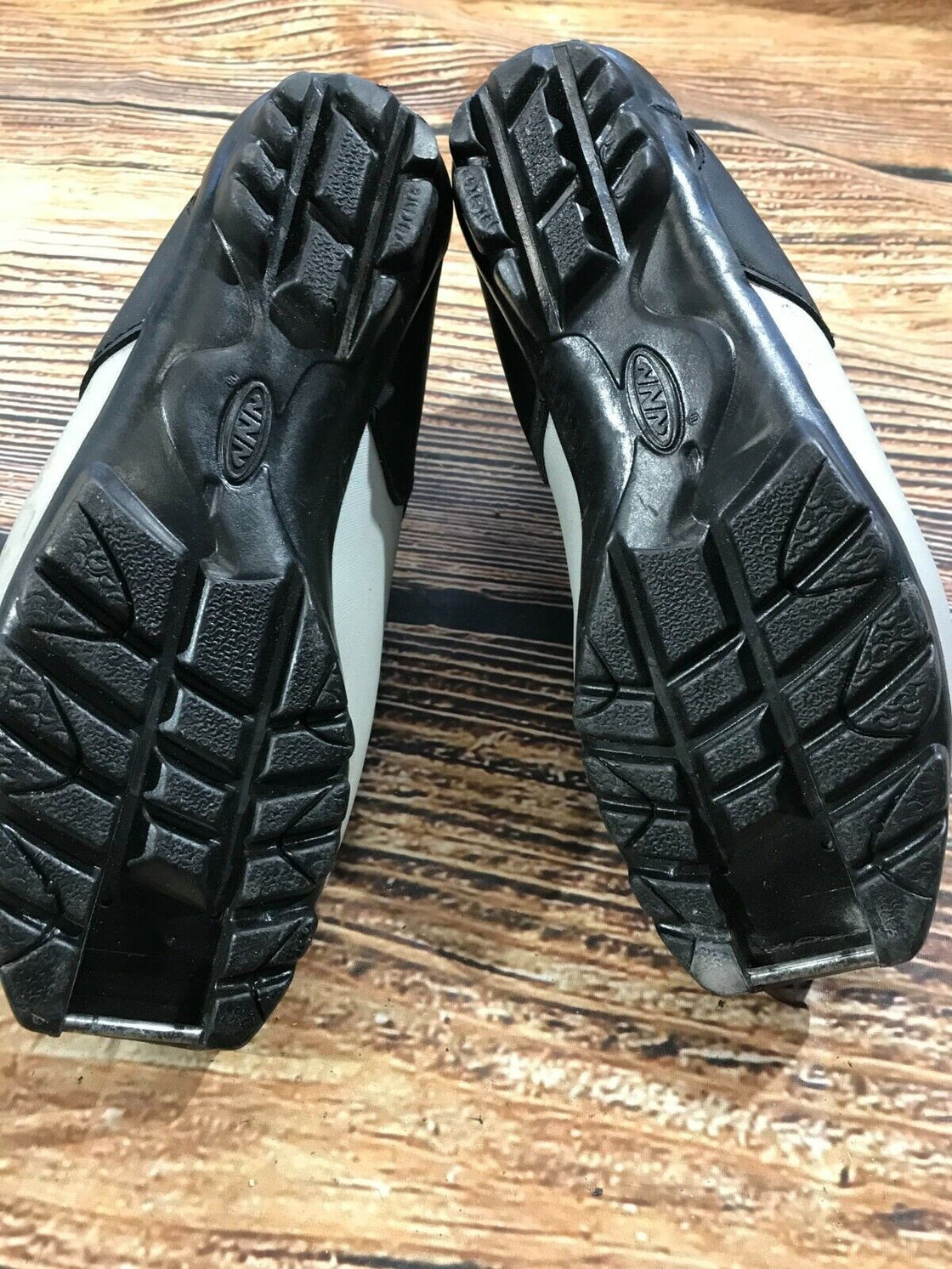 Fischer Nordic Cross Country Classic Ski Boots Size EU38 US6 NNN 1534