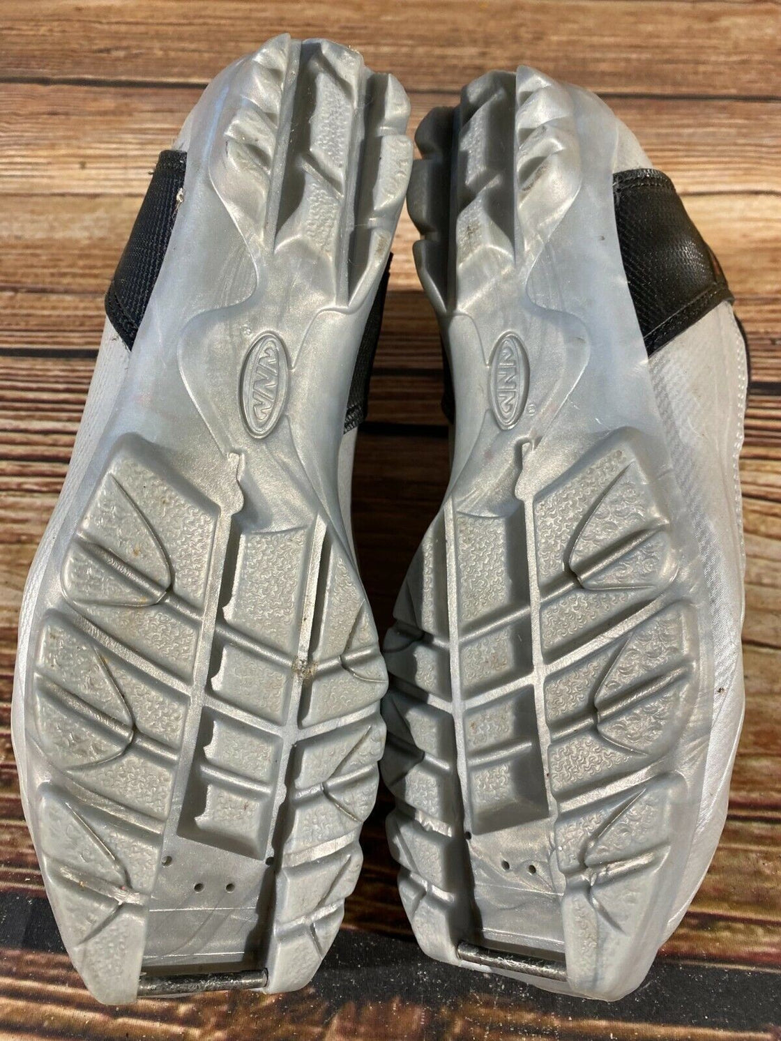 Alpina ST10 Nordic Cross Country Ski Boots Size EU38 US6 NNN bindings 796