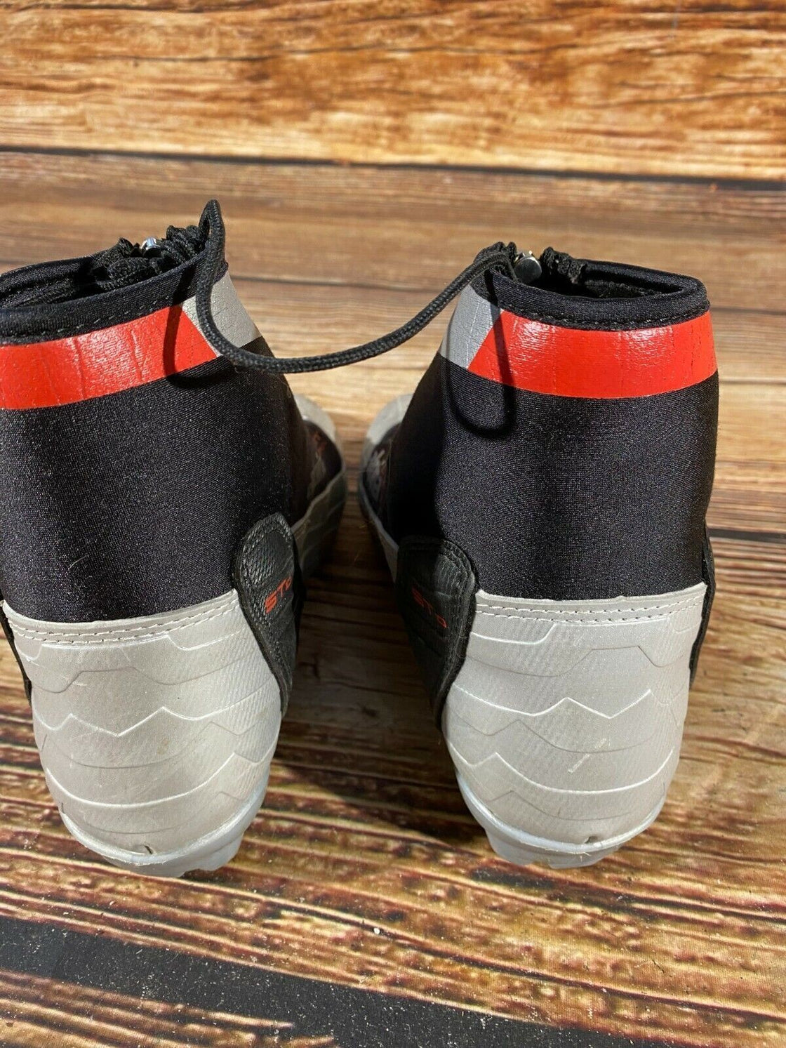 Alpina ST10 Nordic Cross Country Ski Boots Size EU38 US6 NNN bindings 796