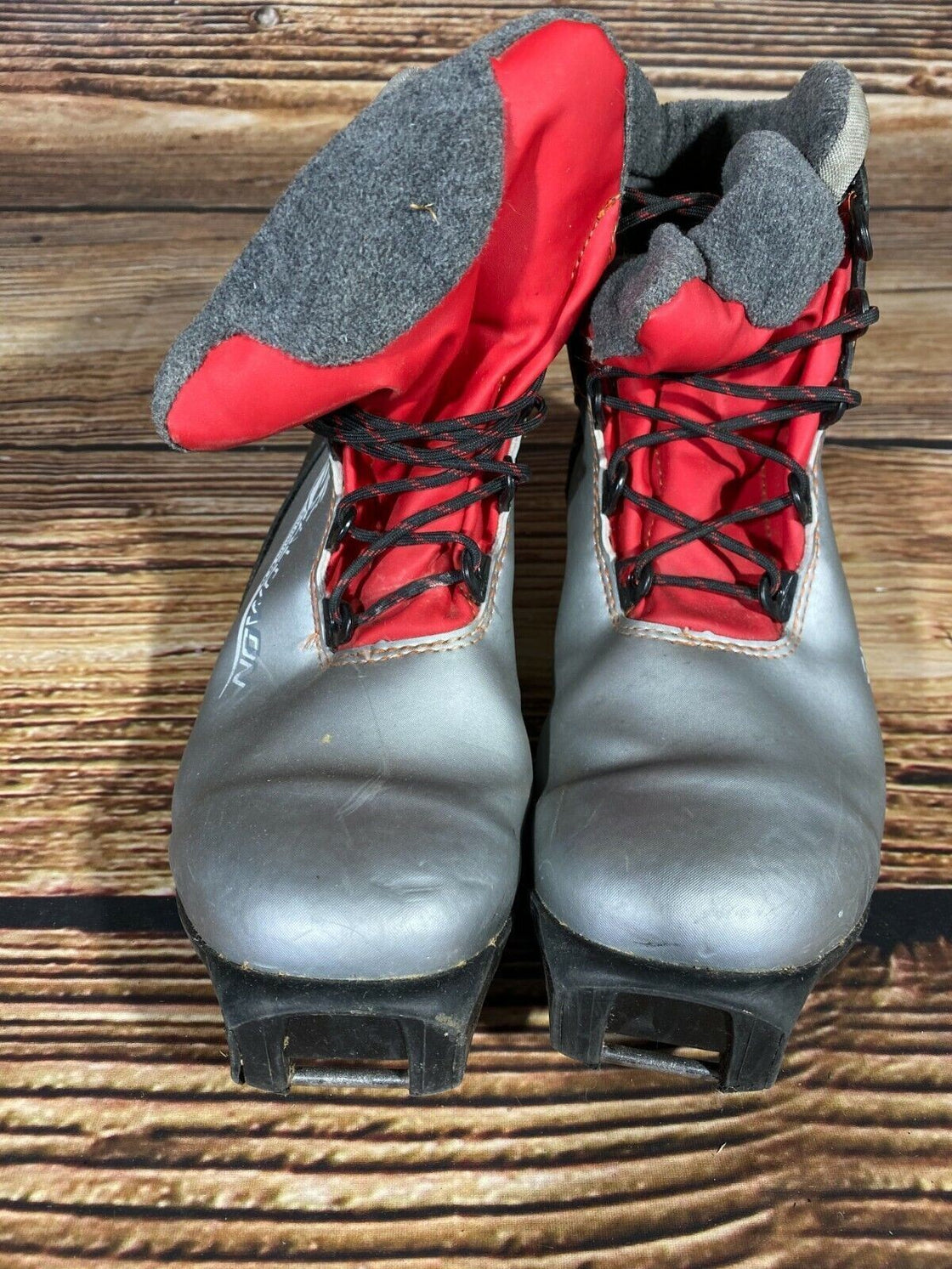 SALOMON Cross Country Ski Boots Size EU38 2/3 US6 SNS profil 2011