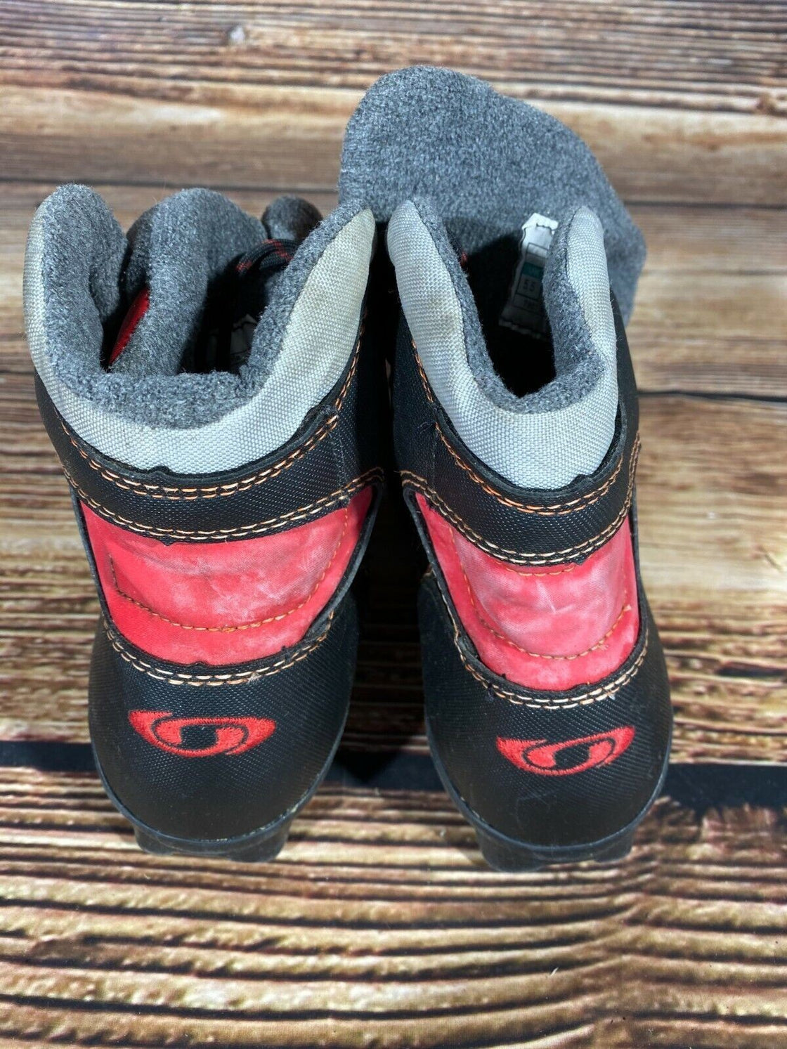 SALOMON Cross Country Ski Boots Size EU38 2/3 US6 SNS profil 2011