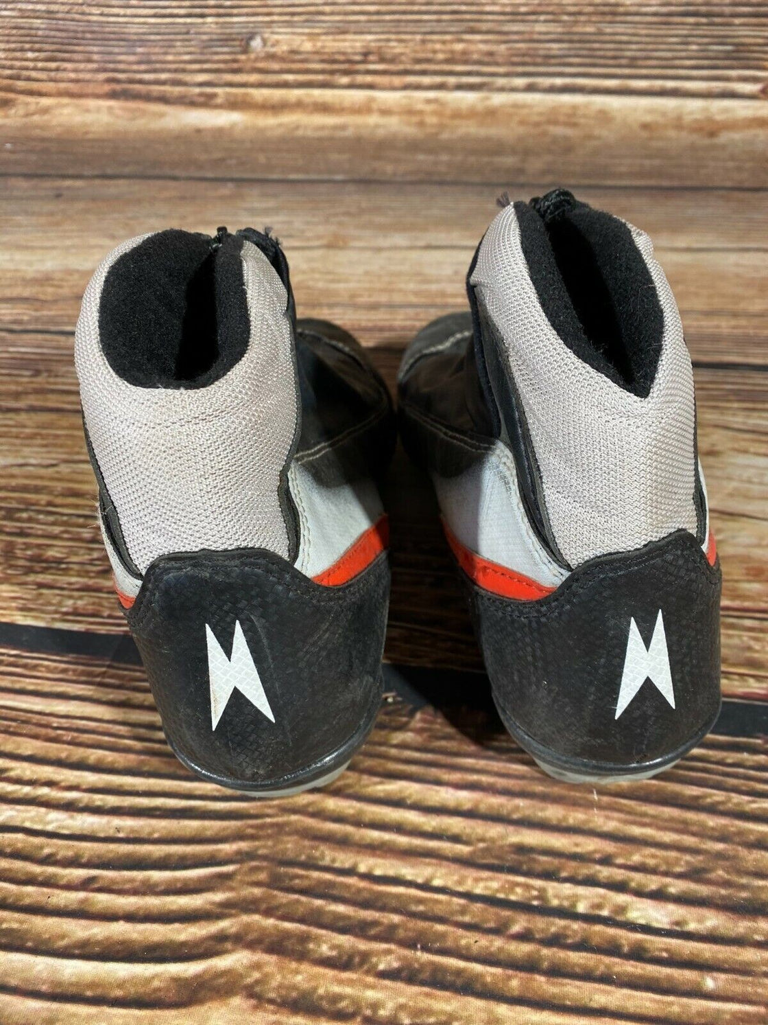 Madshus NX6 Cross Country Ski Boots Size EU41 US8 NNN Binding 2654