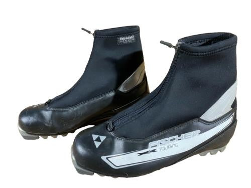 Fischer XC Touring Nordic Cross Country Ski Boots Size EU42 US9 NNN 1524