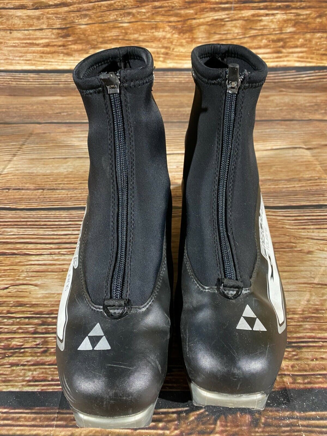 Fischer XC Touring Nordic Cross Country Ski Boots Size EU42 US9 NNN 1524