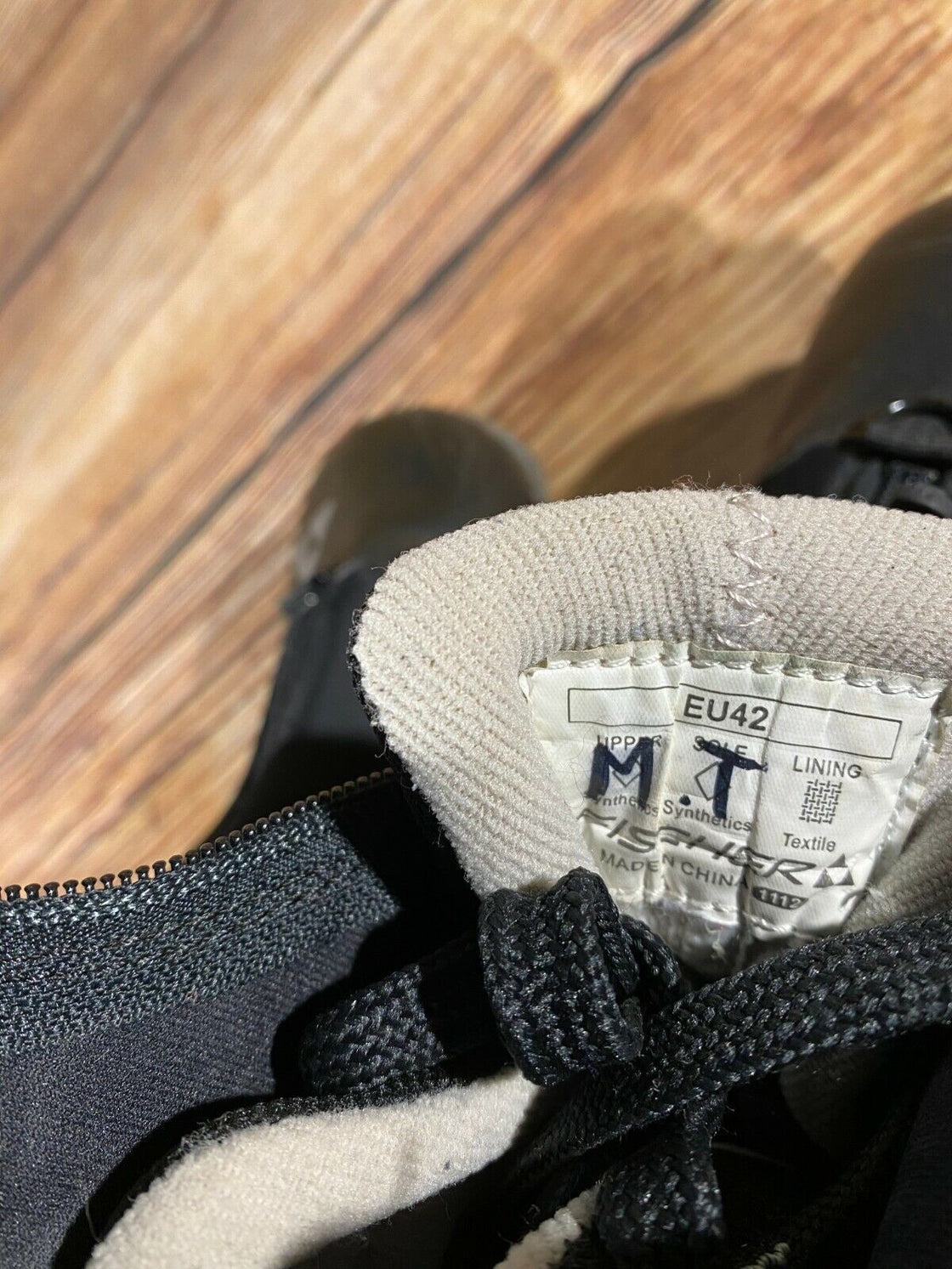 Fischer XC Touring Nordic Cross Country Ski Boots Size EU42 US9 NNN 1524