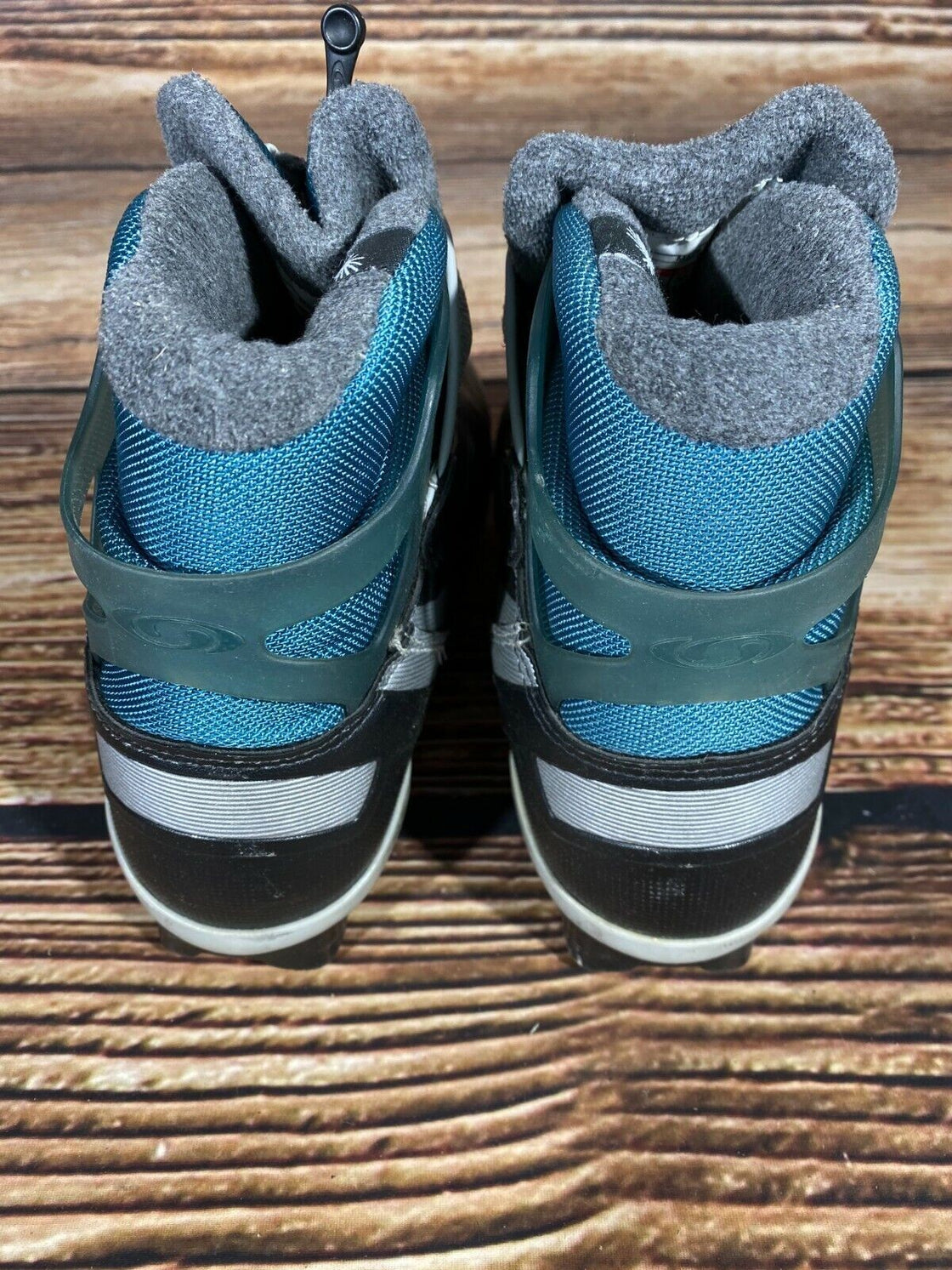 SALOMON Cross Country Ski Boots Size EU38 US6.5 SNS profil 2033