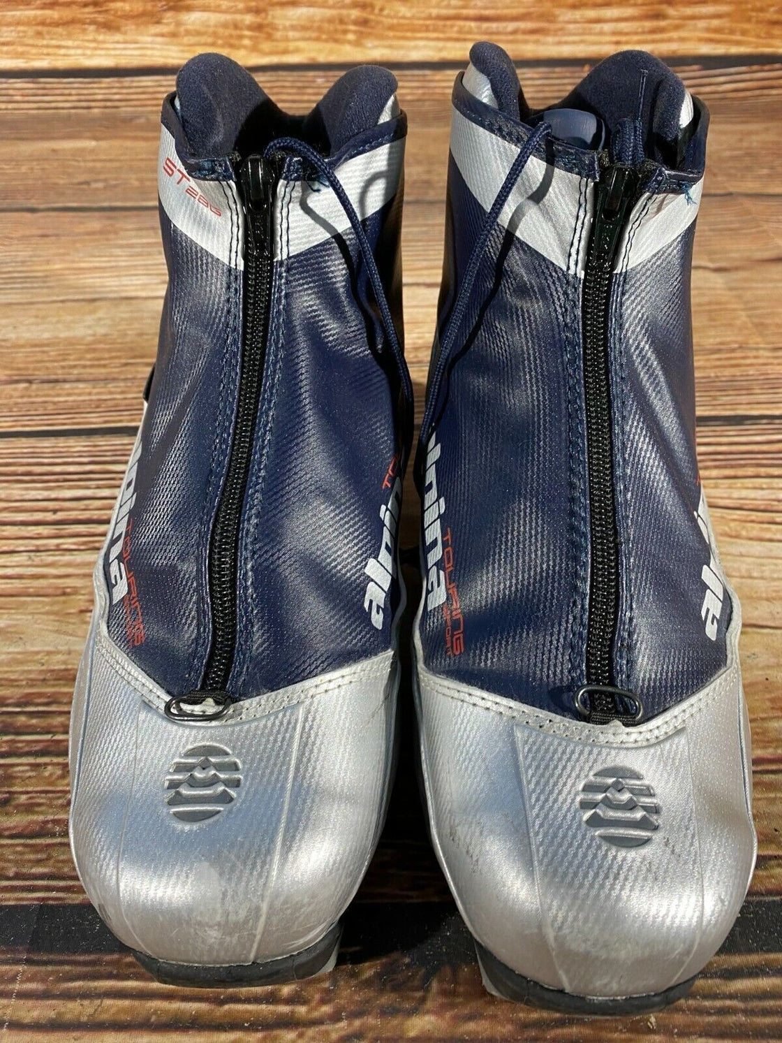 Alpina ST28G Nordic Cross Country Ski Boots Size EU43 US9.5 NNN bindings 857