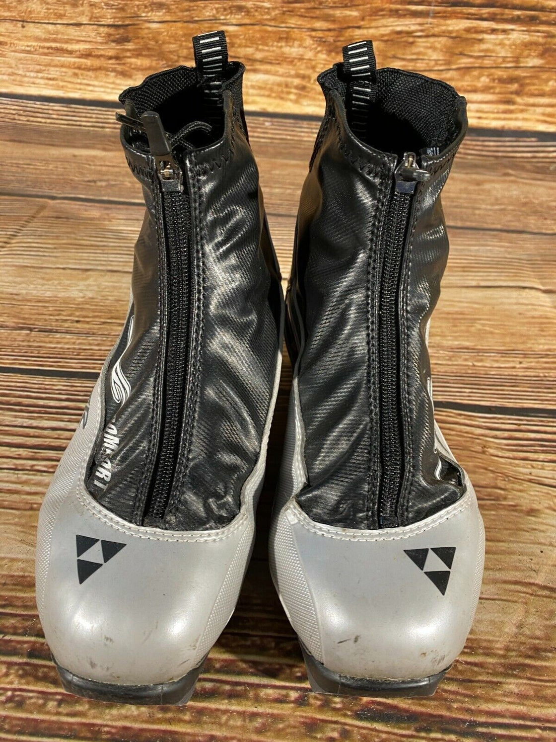 FISCHER XC Comfort Cross Country Ski Boots Size EU40 US7.5 NNN bindings 1515