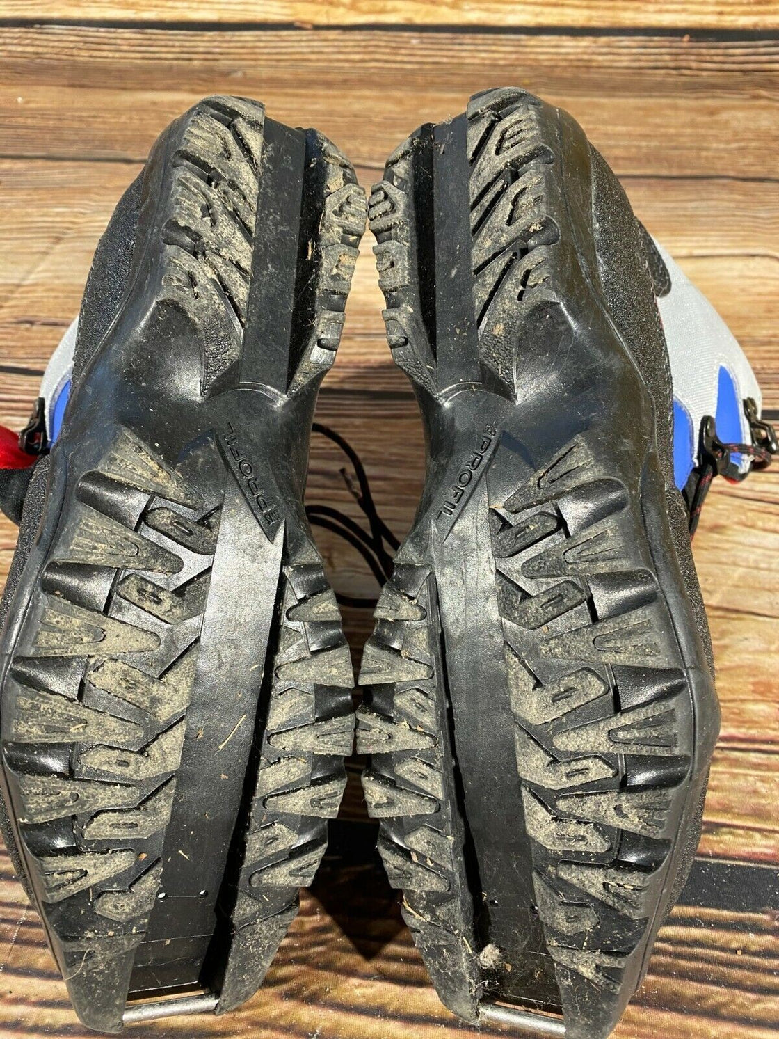 SALOMON Nordic Cross Country Ski Boots Size EU39 US6 SNS profil 2246