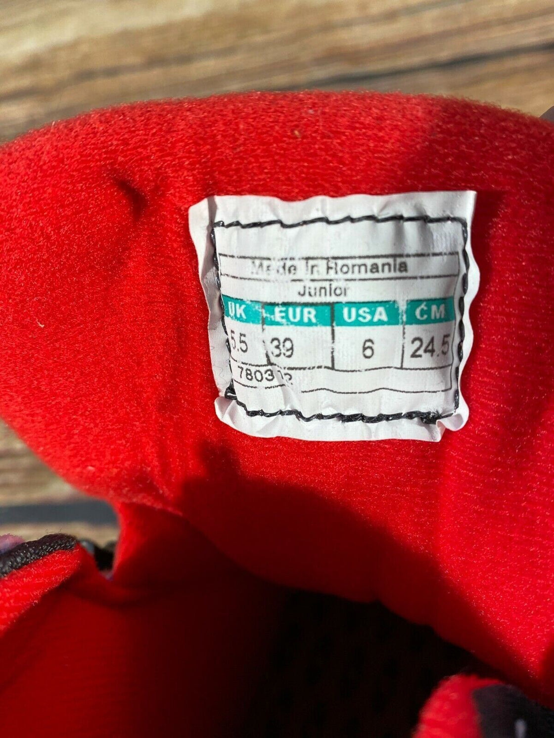 SALOMON Nordic Cross Country Ski Boots Size EU39 US6 SNS profil 2246