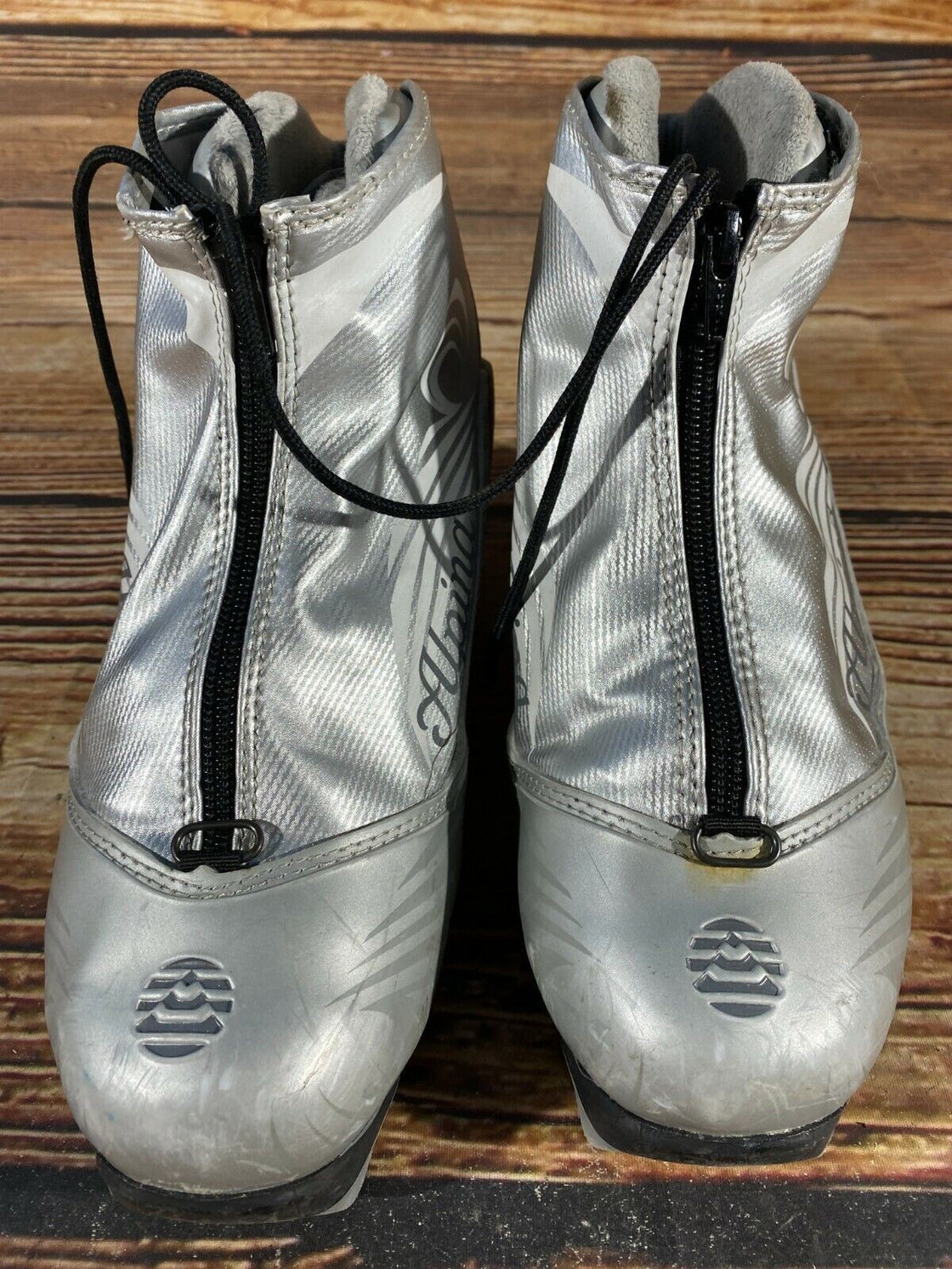 Alpina EVE28G Nordic Cross Country Ski Boots Size EU38 US6 NNN bindings 627