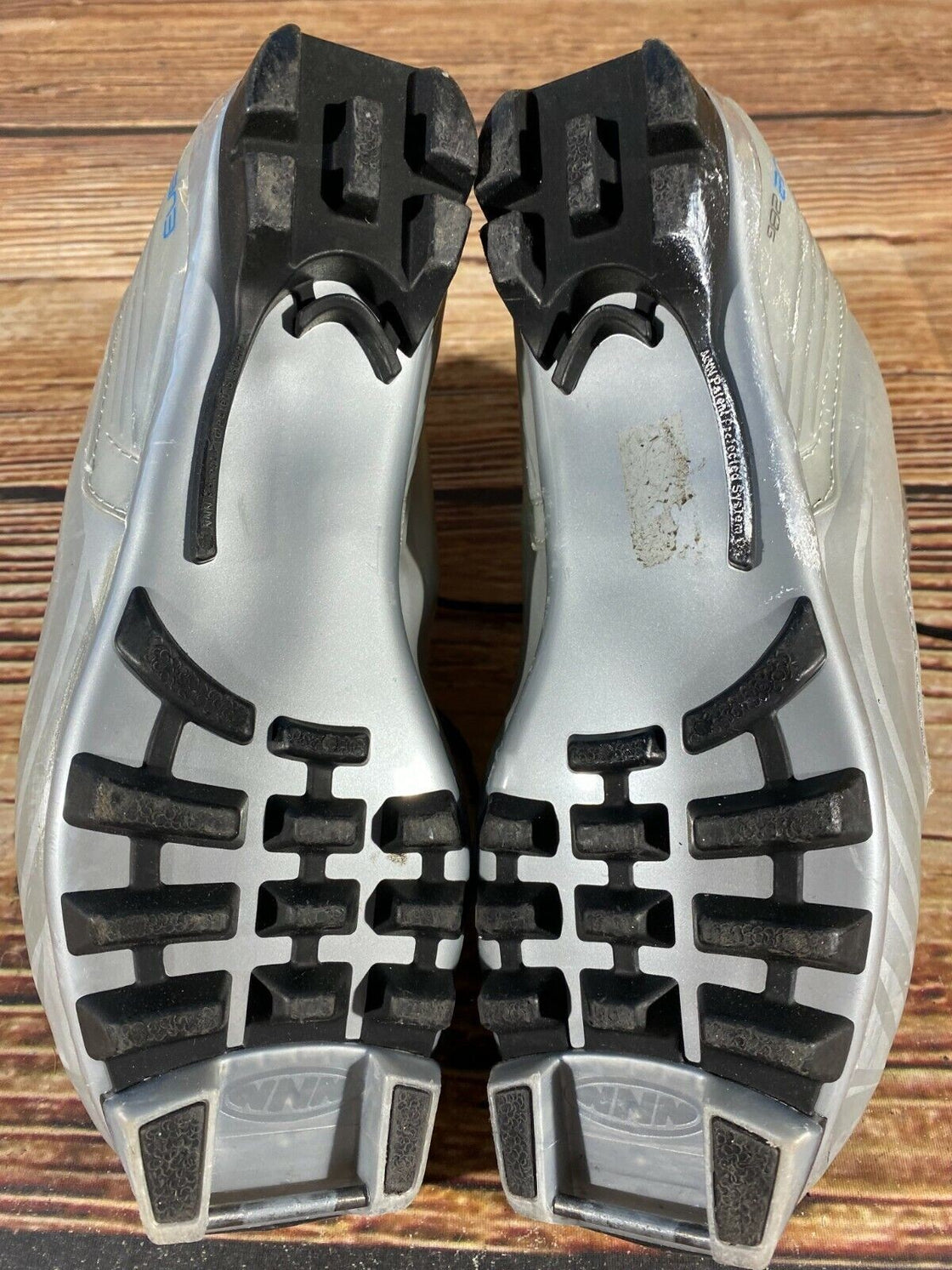 Alpina EVE28G Nordic Cross Country Ski Boots Size EU38 US6 NNN bindings 627