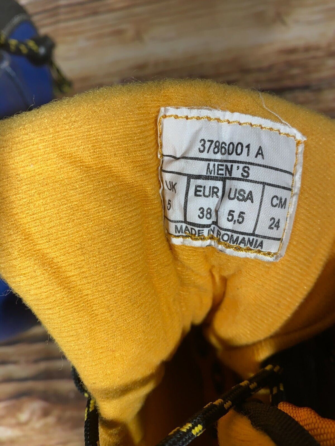 SALOMON Igloo Cross Country Ski Boots Size EU38 US5.5 SNS profil 2185