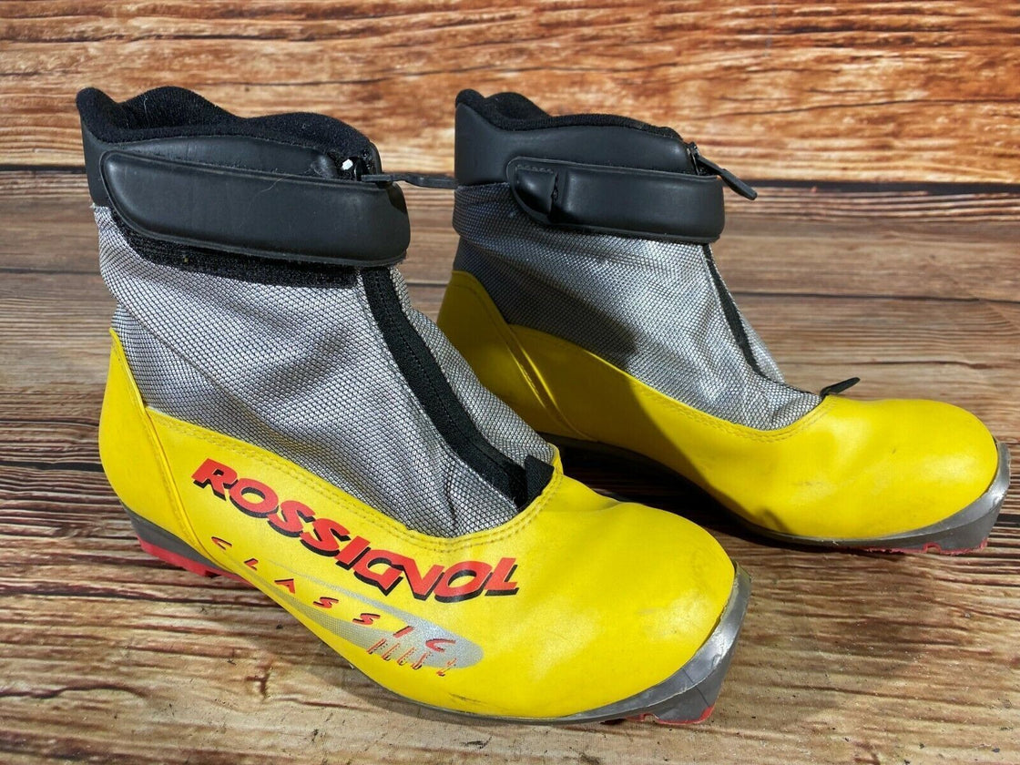 Rossignol Classic Plus Cross Country Ski Boots Size EU39 US7 NNN binding 1962