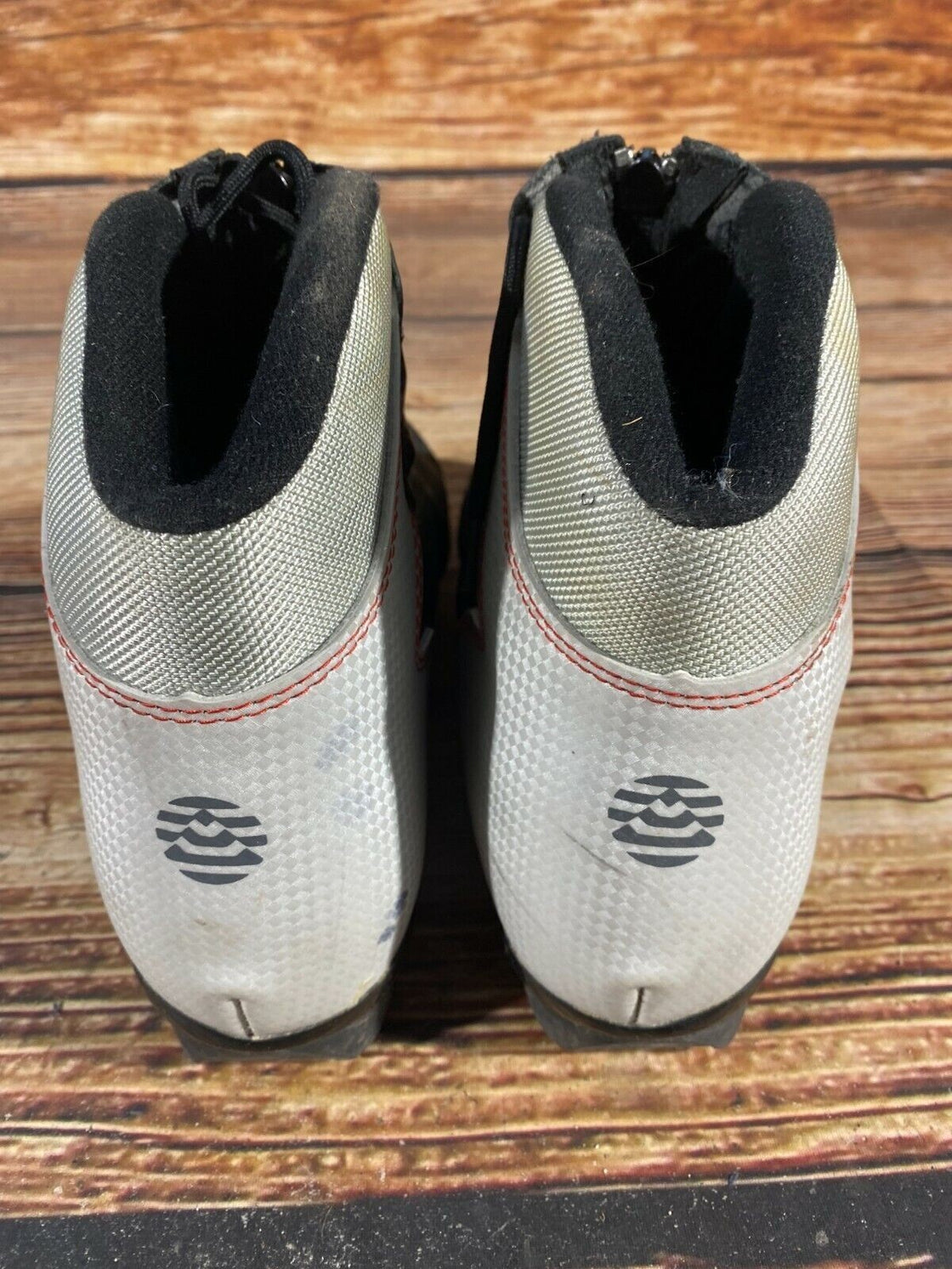 Alpina Touring Nordic Cross Country Ski Boots Size EU42 US9 NNN bindings 578