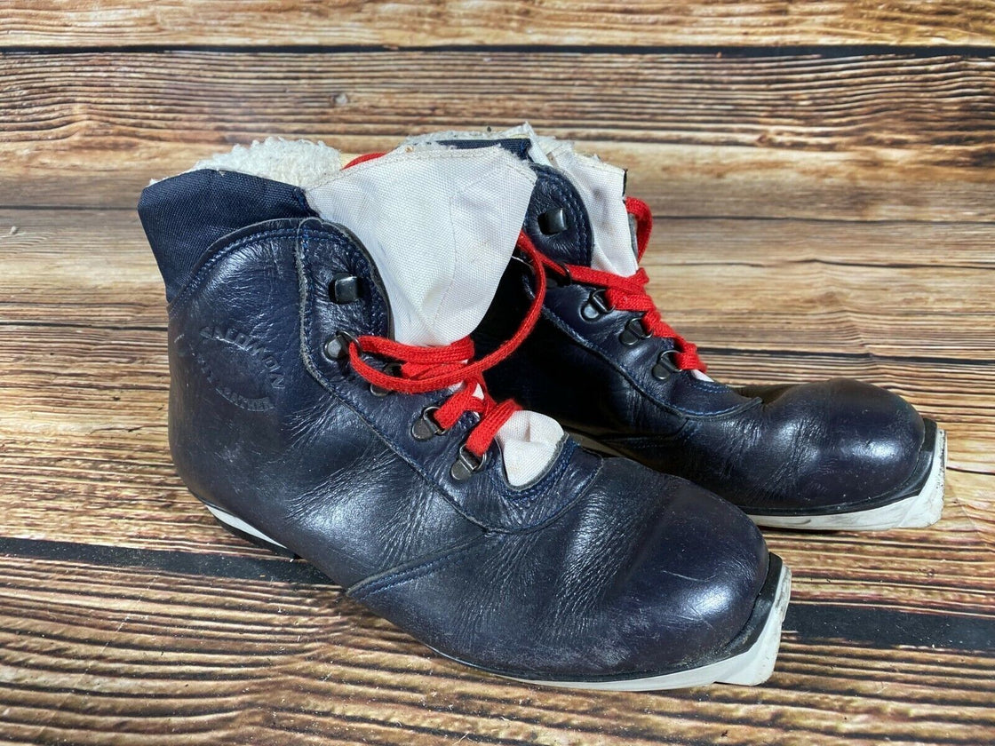 SALOMON Leather Nordic Cross Country Ski Boots Size EU43 US9.5 SNS profil 2041