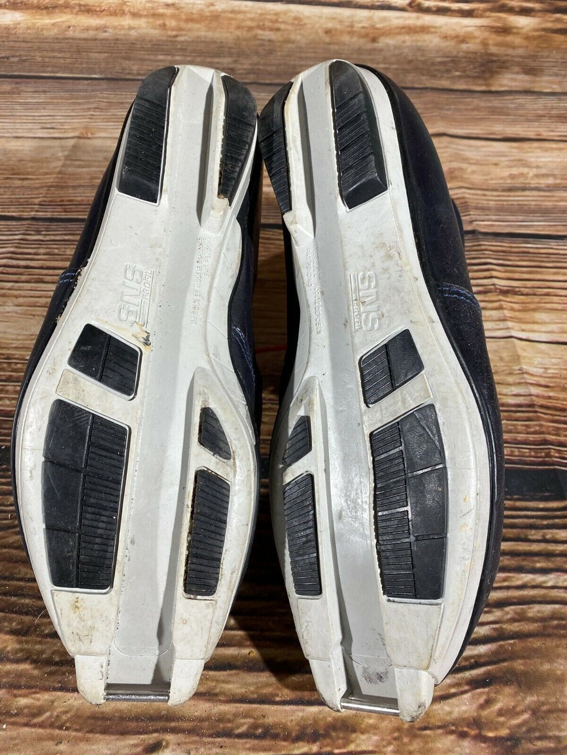 SALOMON Leather Nordic Cross Country Ski Boots Size EU43 US9.5 SNS profil 2041