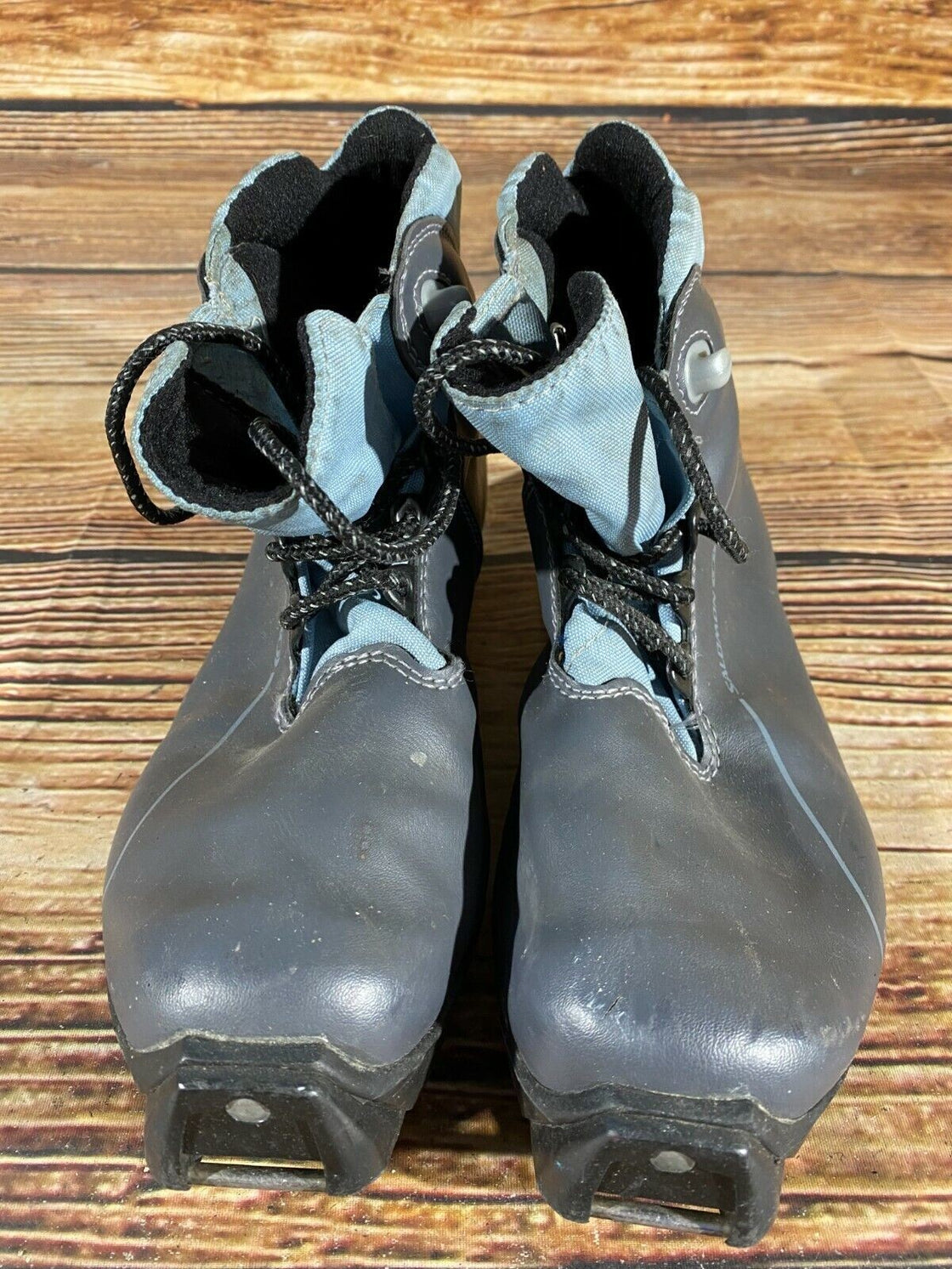 SALOMON Nordic Cross Country Ski Boots Size EU38 US6 SNS profil 2010