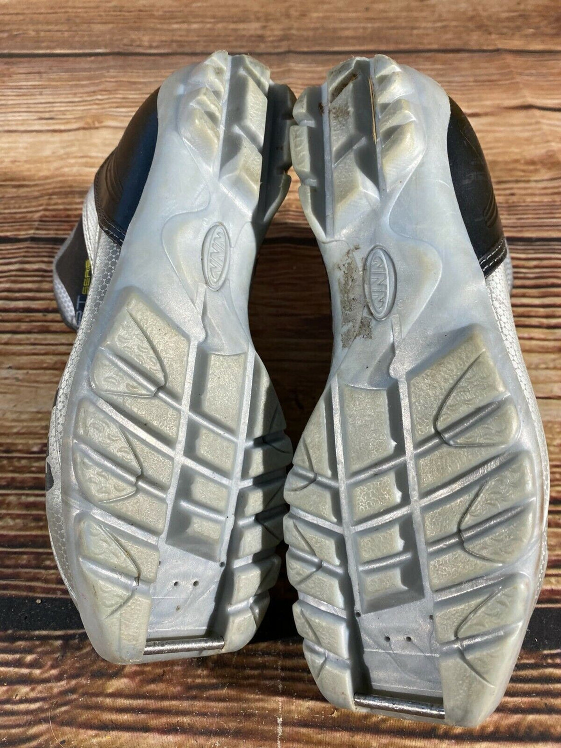 Alpina SR20 jr Nordic Cross Country Ski Boots Size EU36 US4.5 NNN bindings 903