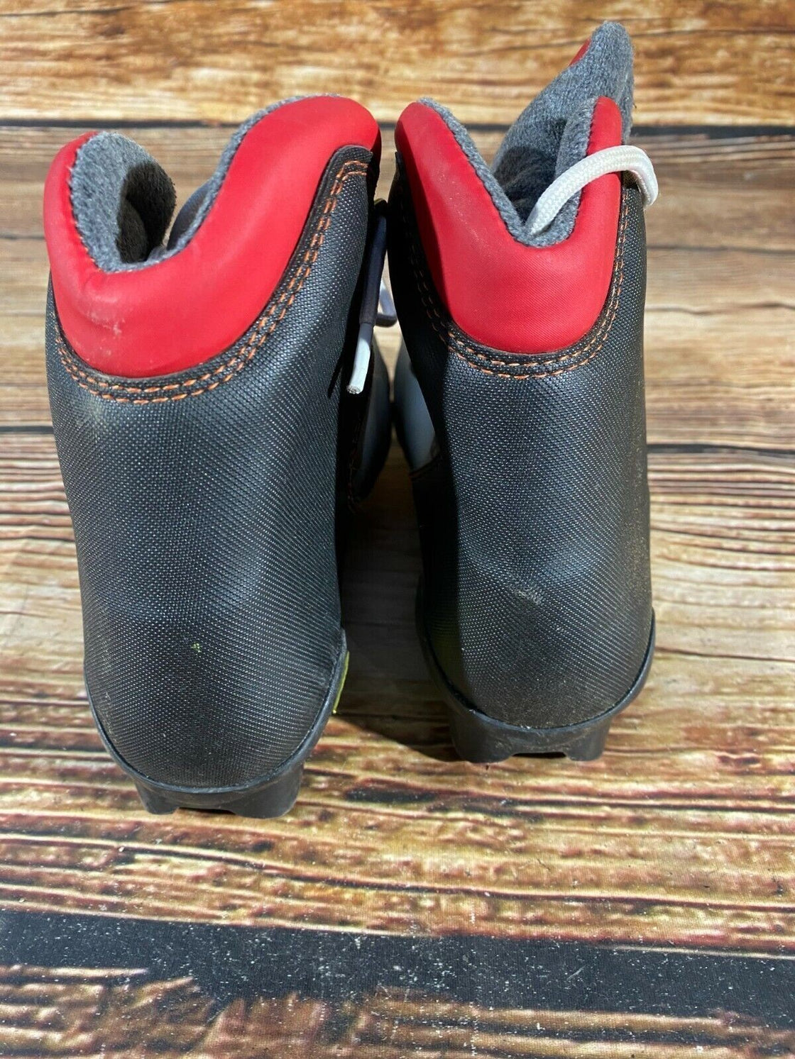 SALOMON Nordic Cross Country Ski Boots Size EU38 US5.5 SNS profil 2066