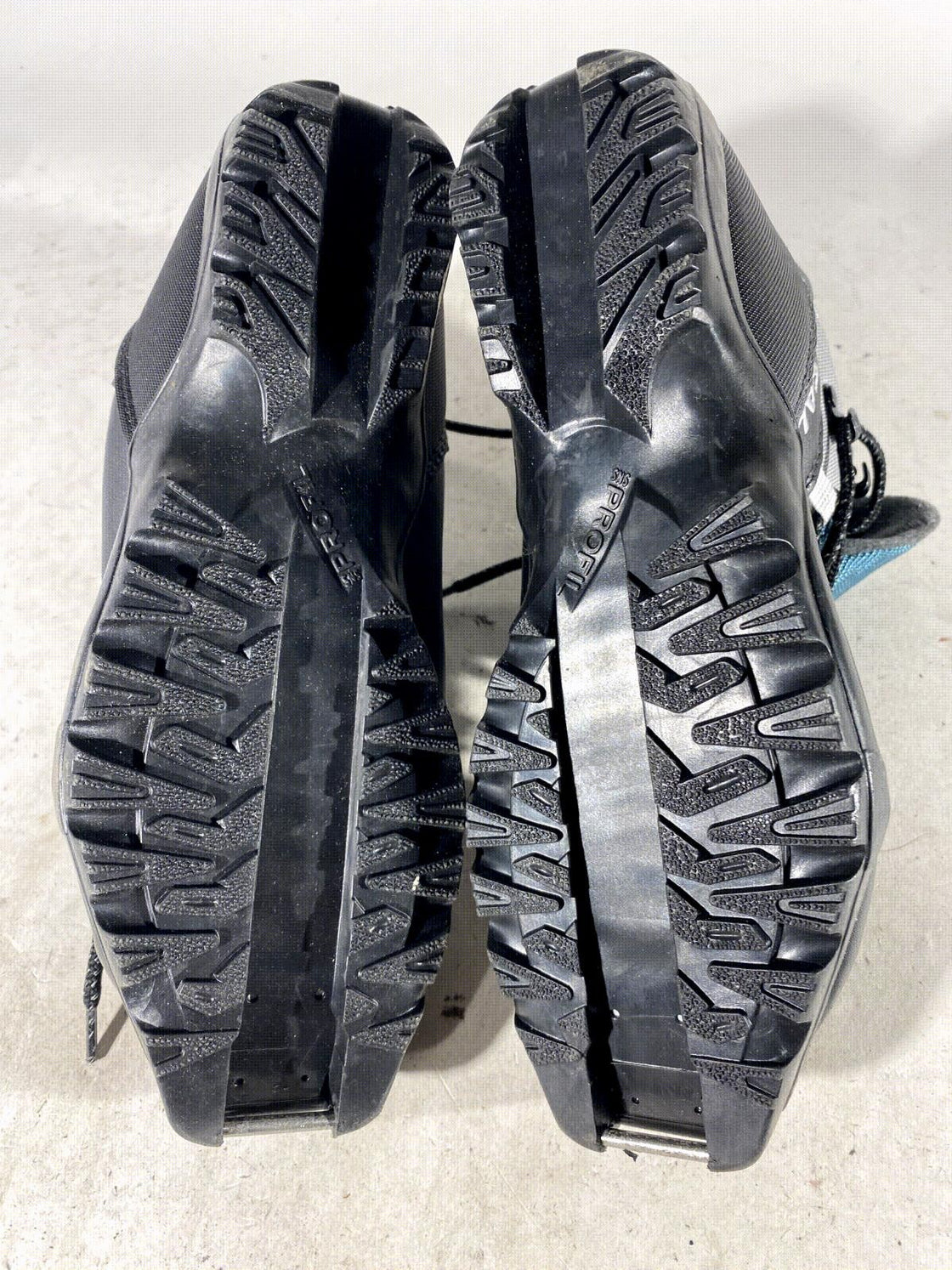 Salomon Classic Nordic Cross Country Ski Boots Size EU38 US6.5 SNS Profil 2184