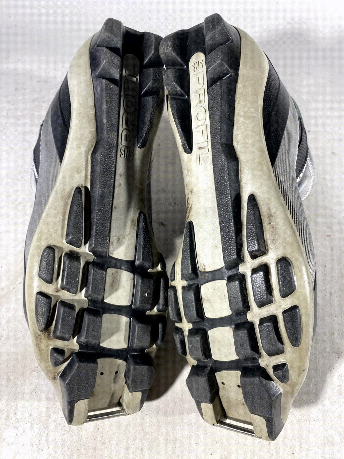 SALOMON Classic Nordic Cross Country Ski Boots Size EU38 2/3 US7 SNS Profil 2158