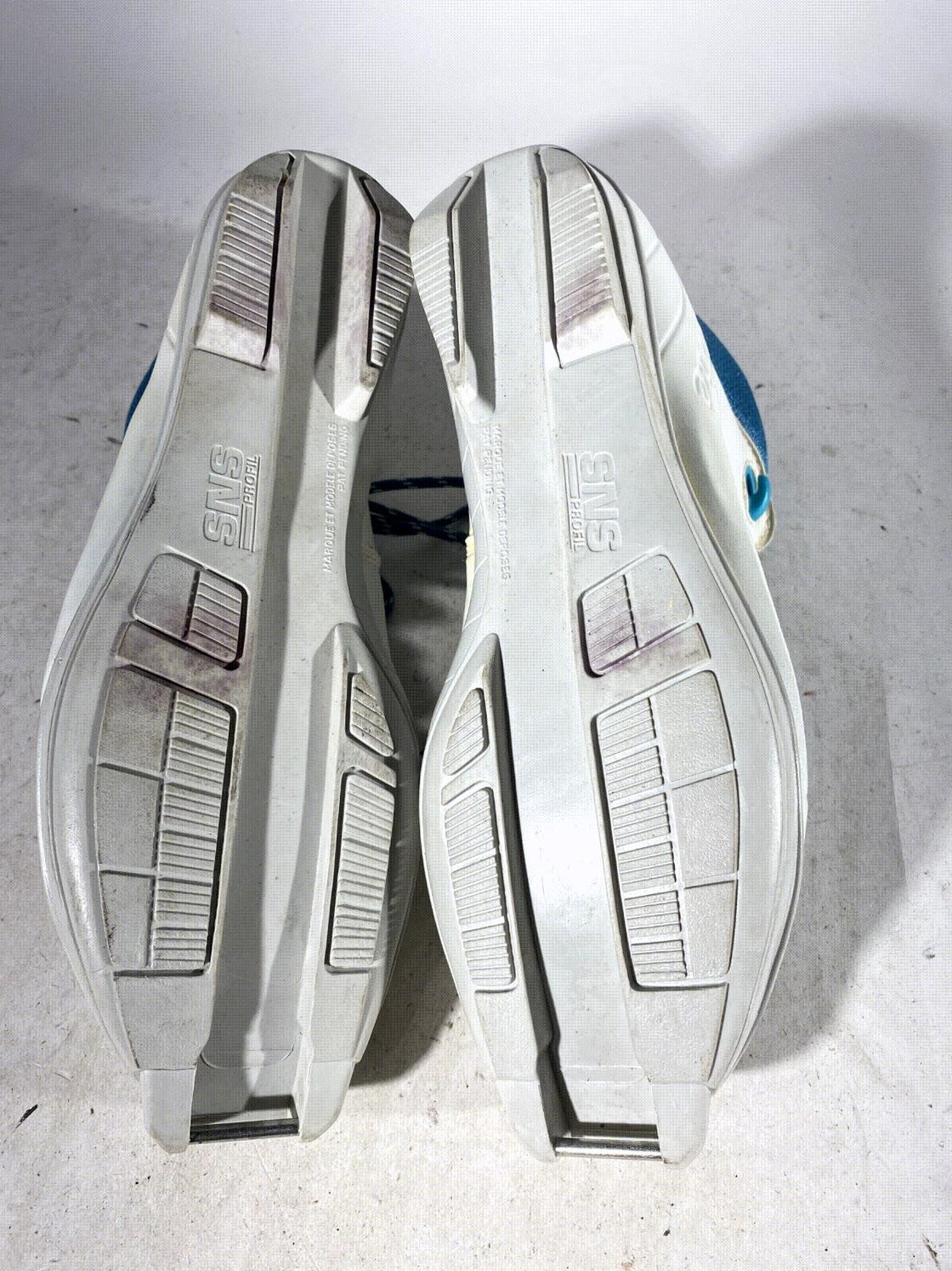 SALOMON Classic Nordic Cross Country Ski Boots Size EU39 US7.5 SNS Profil 2089