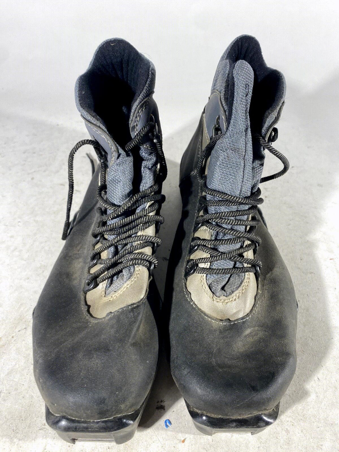 Salomon Touring Nordic Cross Country Ski Boots Size EU42 US8.5 SNS Profil 2390