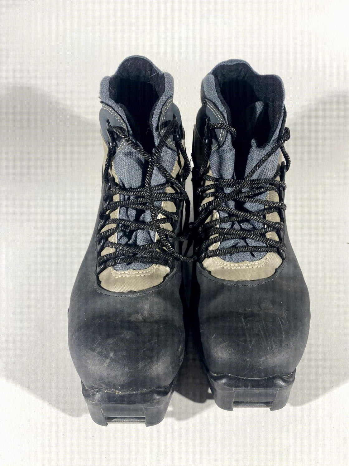 SALOMON Classic Nordic Cross Country Ski Boots Size EU41 US7.5 SNS Profil 2055