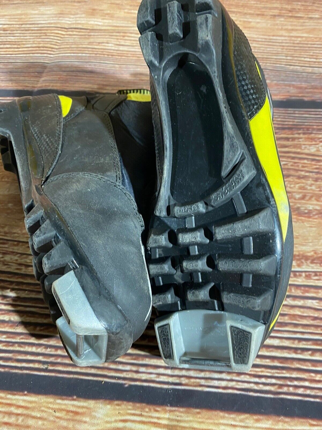 Fischer XJ Sprint Nordic Cross Country Ski Boots Size EU37 US5 for NNN 1415