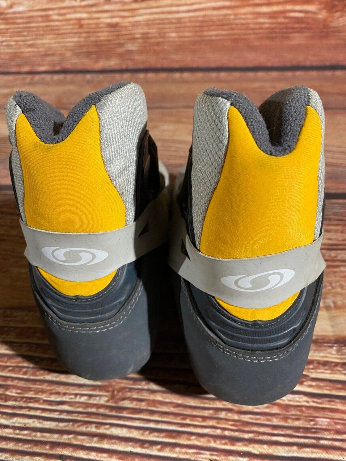 Salomon Nordic Cross Country Ski Boots Size EU38 2/3 US7 SNS Profil 2333