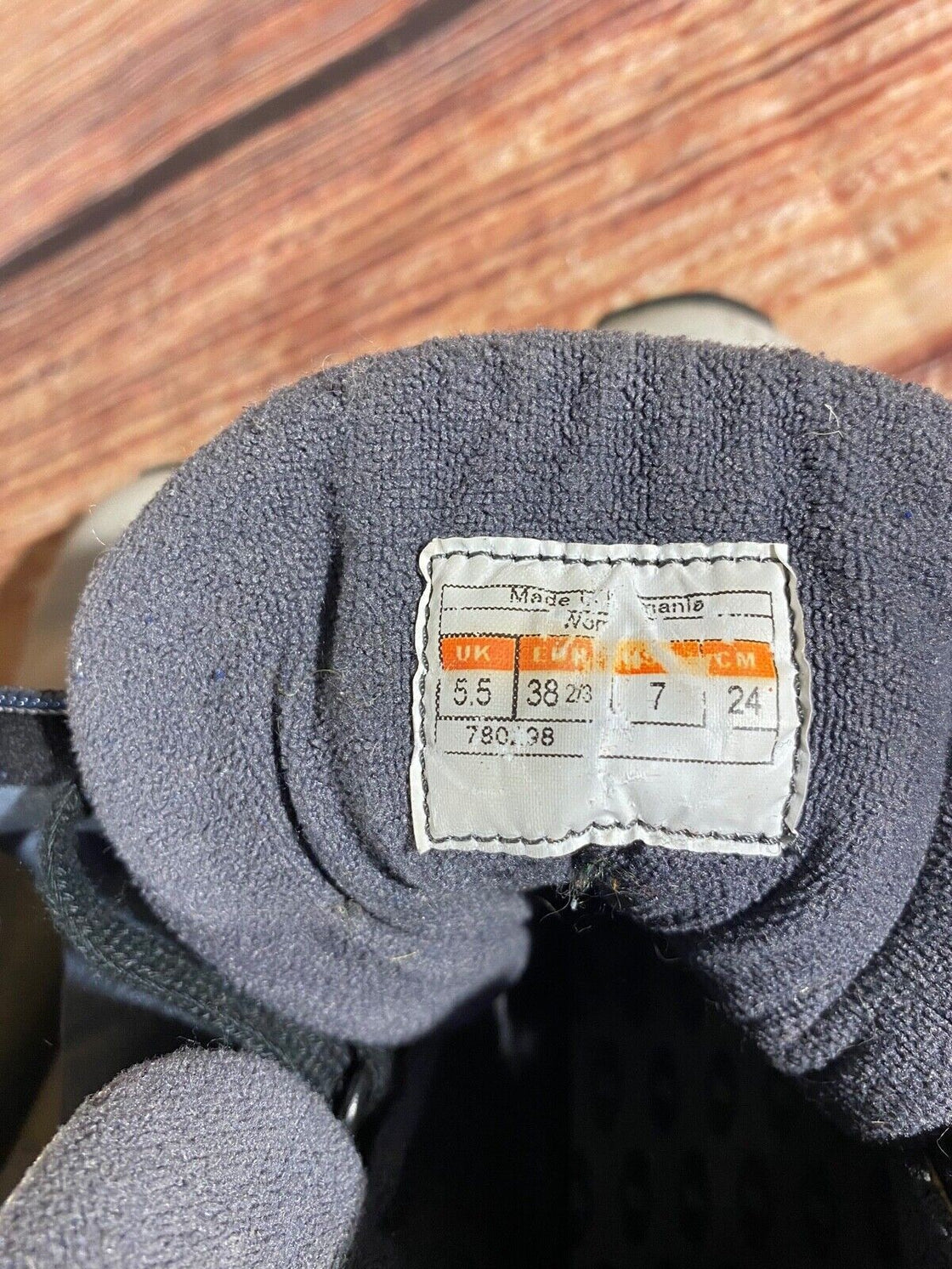 Salomon Nordic Cross Country Ski Boots Size EU38 2/3 US7 SNS Profil 2333