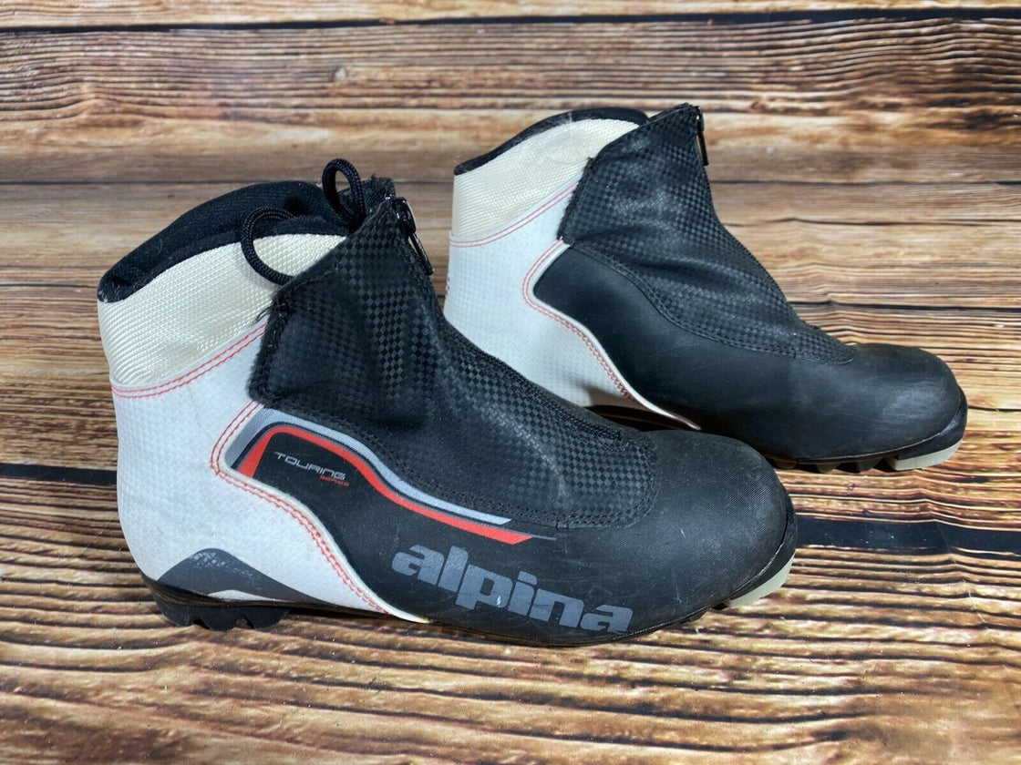 Alpina Touring Nordic Cross Country Ski Boots Size EU39 US7 for NNN 2857