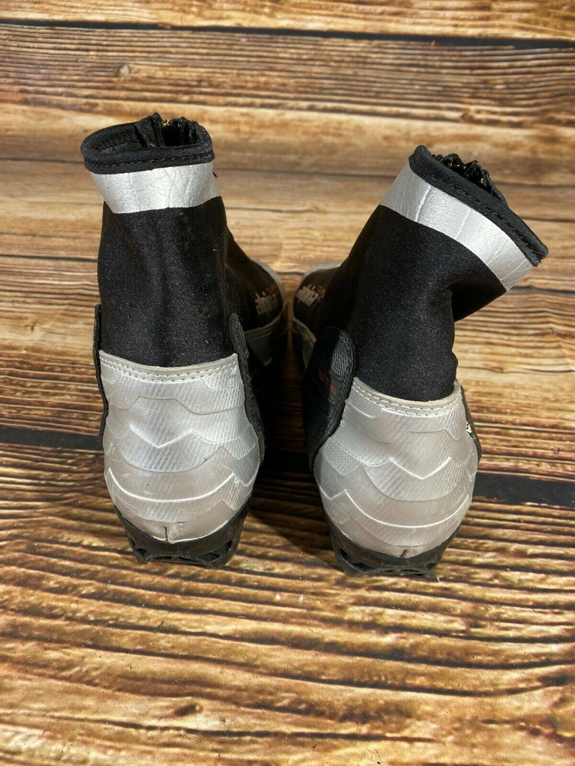 Alpina ST10 Nordic Cross Country Ski Boots Size EU39 US7 for NNN 3141