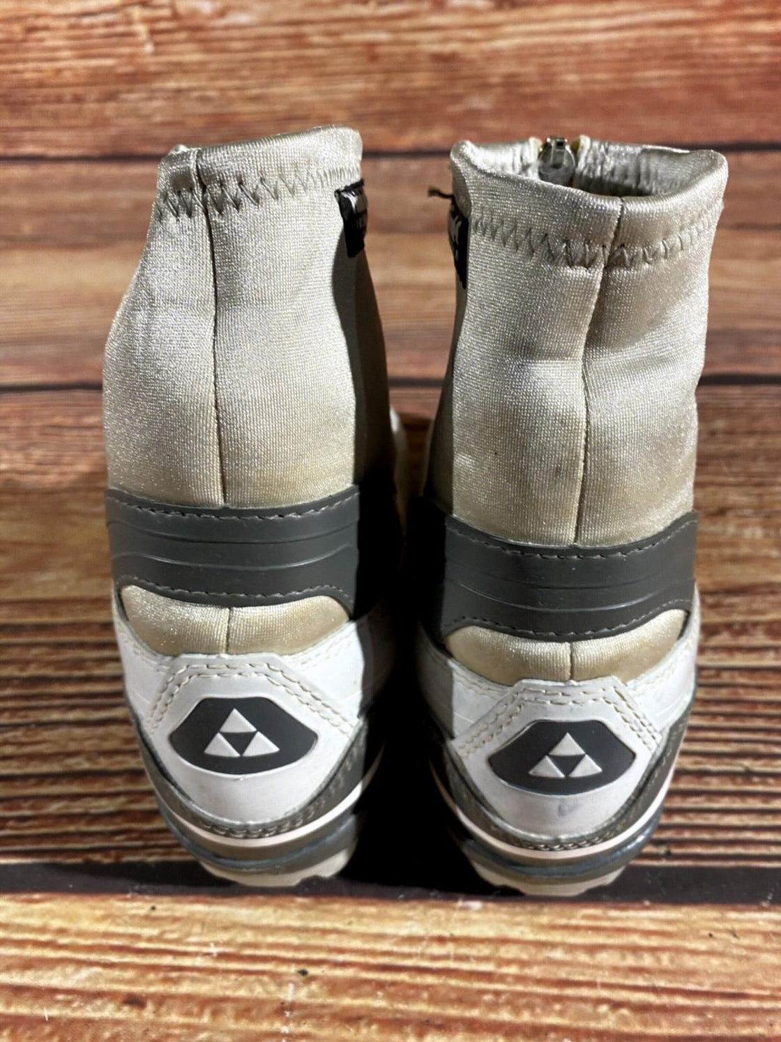 Fischer XC Touring Nordic Cross Country Ski Boots Size EU39 US7 NNN 1561