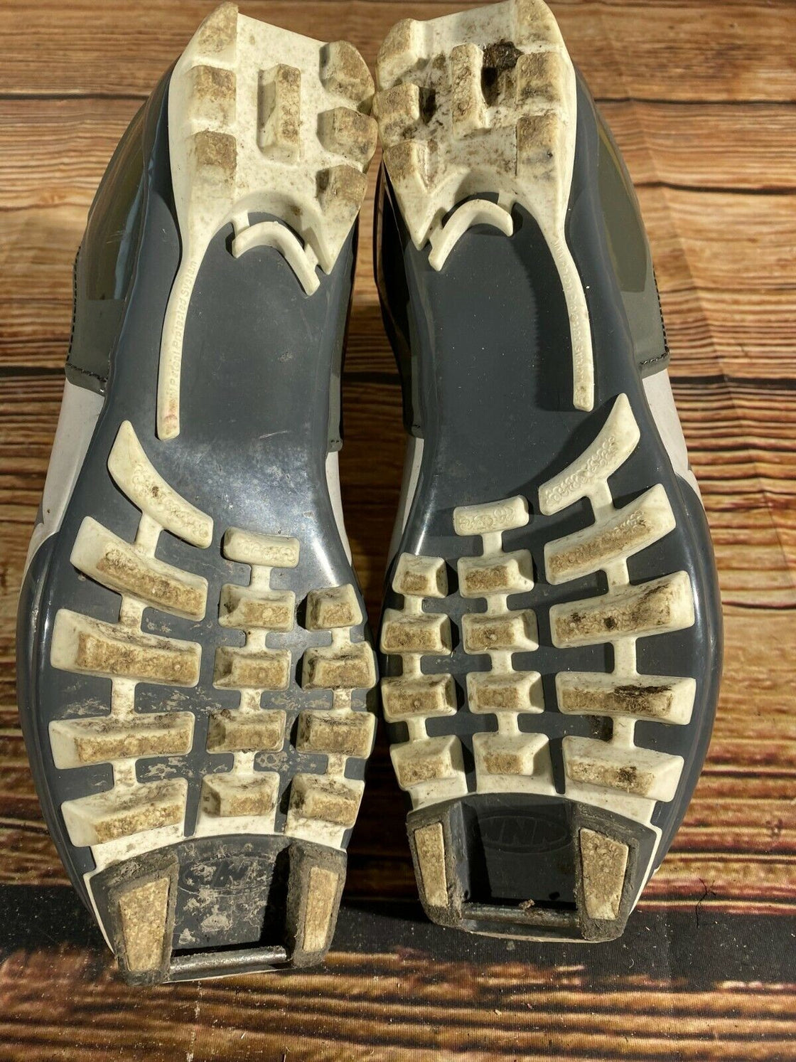 Fischer XC Comfort Nordic Cross Country Ski Boots Size EU39 US7 NNN 1341