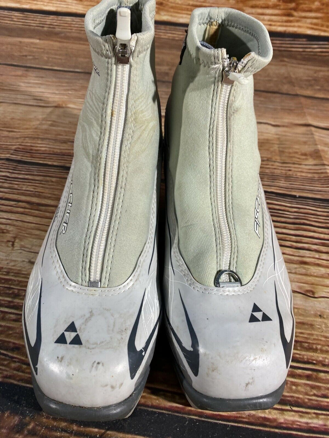 Fischer XC Touring Nordic Cross Country Ski Boots Size EU38 US6 NNN 2462
