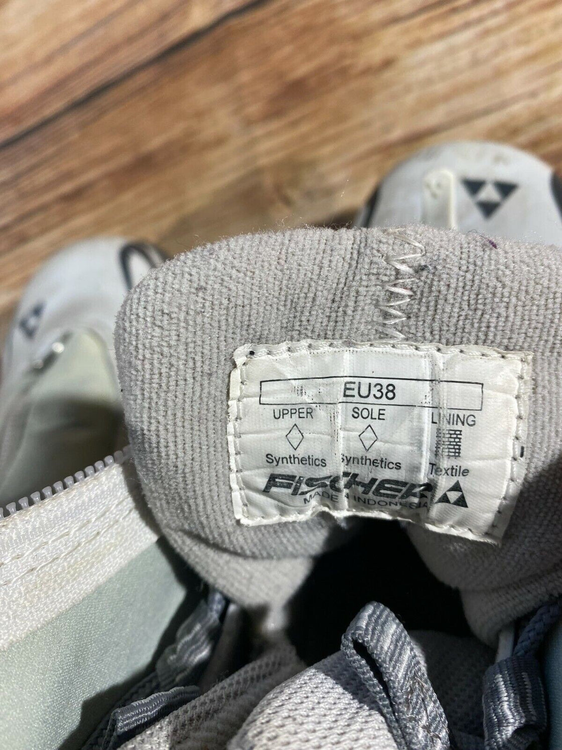 Fischer XC Touring Nordic Cross Country Ski Boots Size EU38 US6 NNN 2462