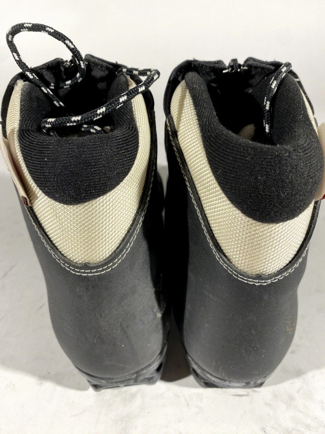 Rossignol X-Tour Ultra Nordic Cross Country Ski Boots Size EU42 US9 NNN 1982