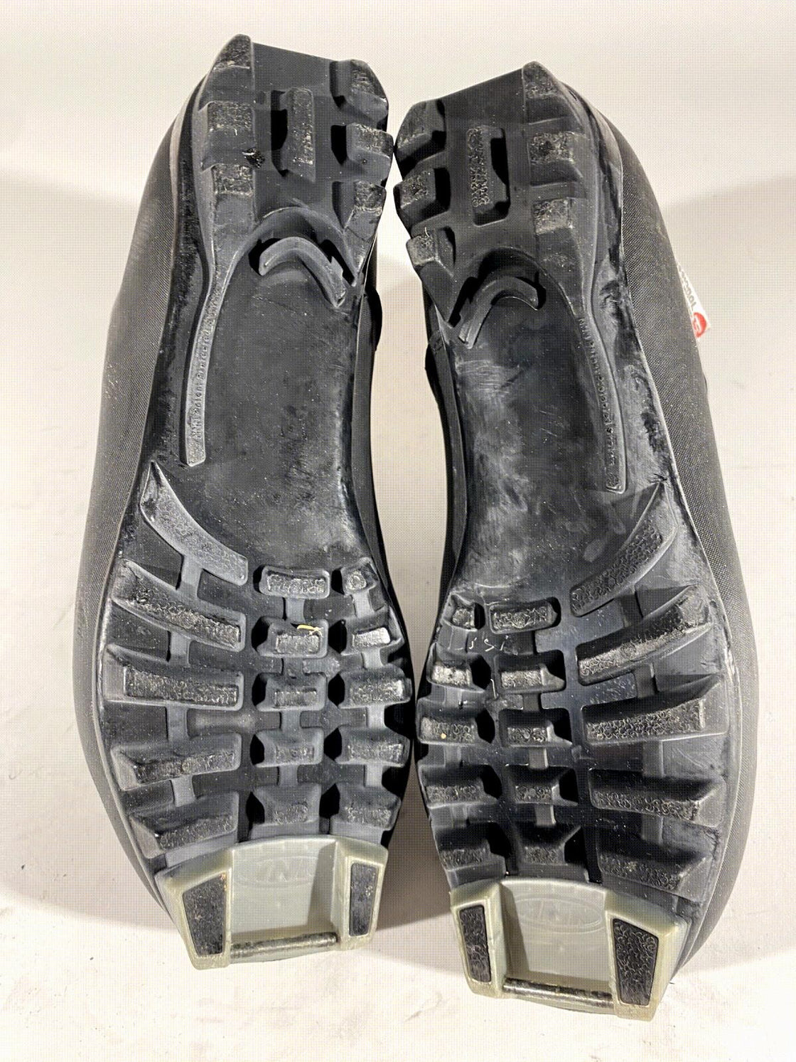 Rossignol X-Tour Ultra Nordic Cross Country Ski Boots Size EU42 US9 NNN 1982