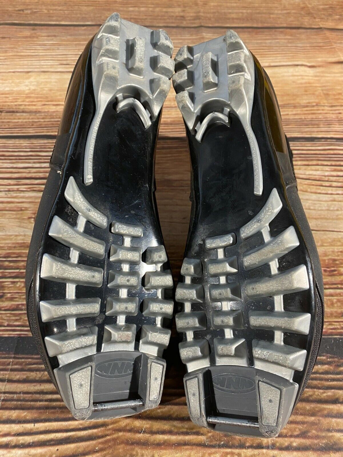 Fischer XC Cruiser Nordic Cross Country Ski Boots Size EU39 US7 NNN 2460