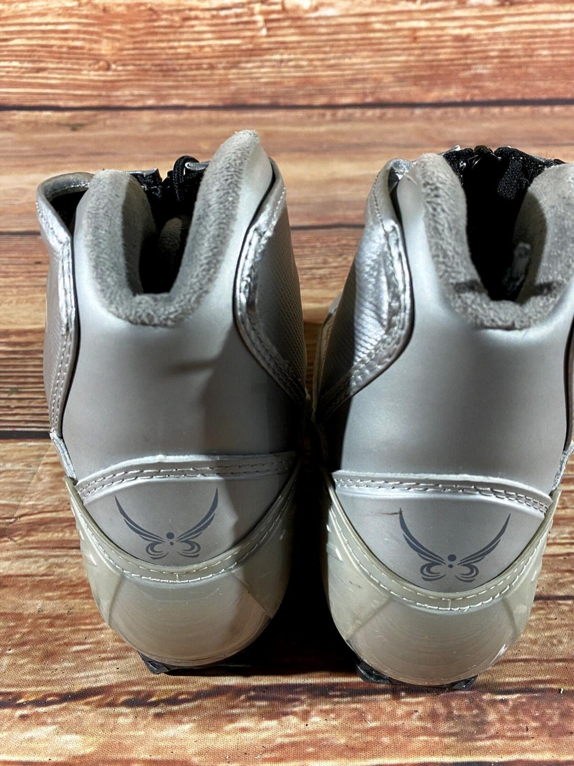 Alpina EVE28G Nordic Cross Country Ski Boots Size EU39 US7 for NNN 1023